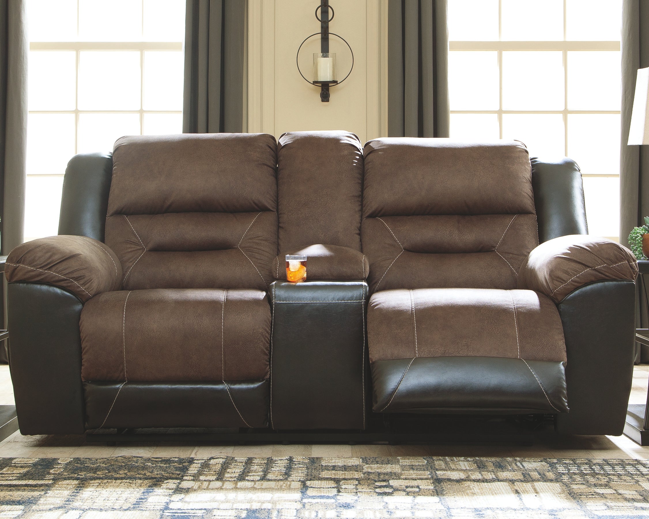 Earhart Signature Design by Ashley Loveseat