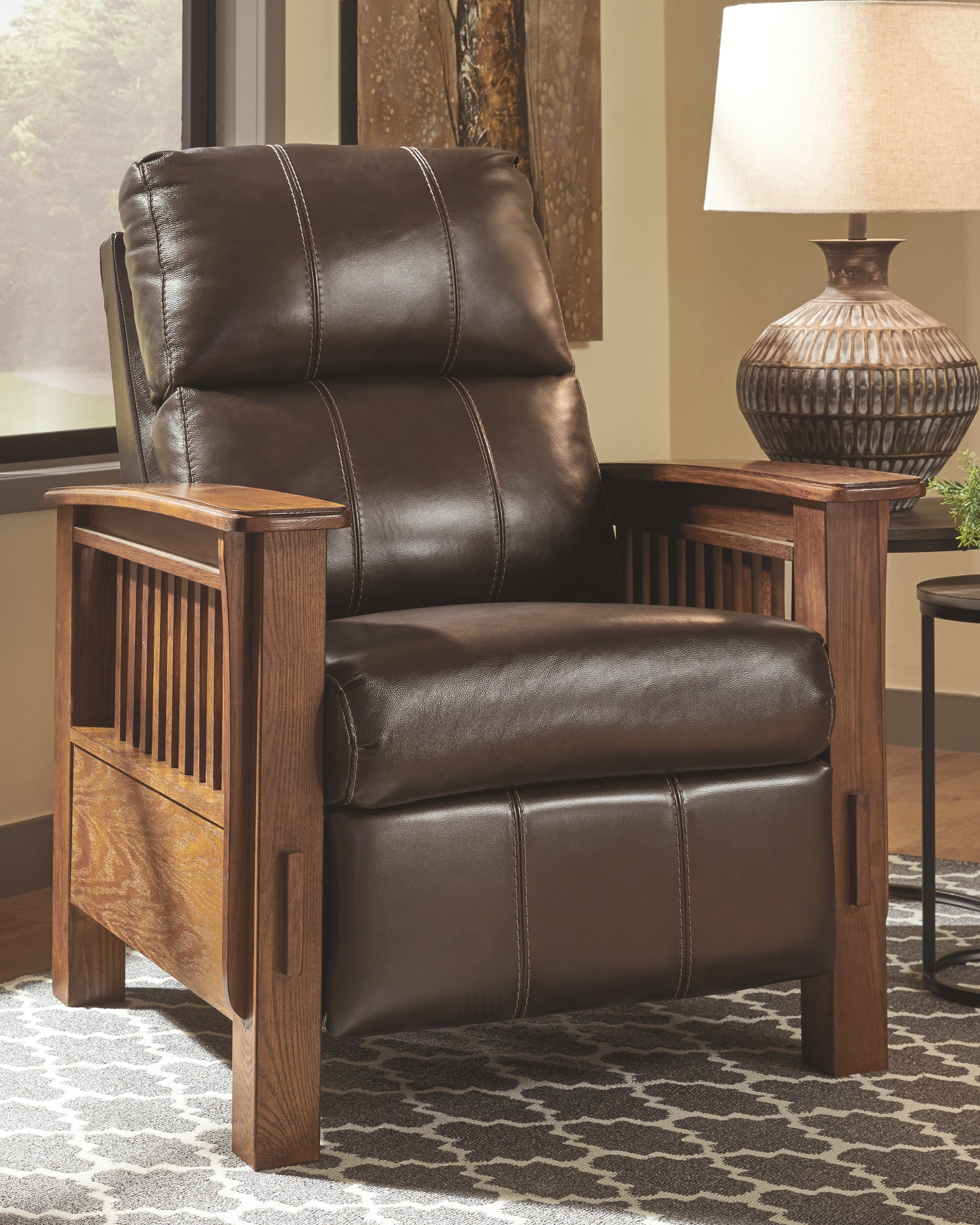 Cowlitz Signature Design by Ashley Recliner