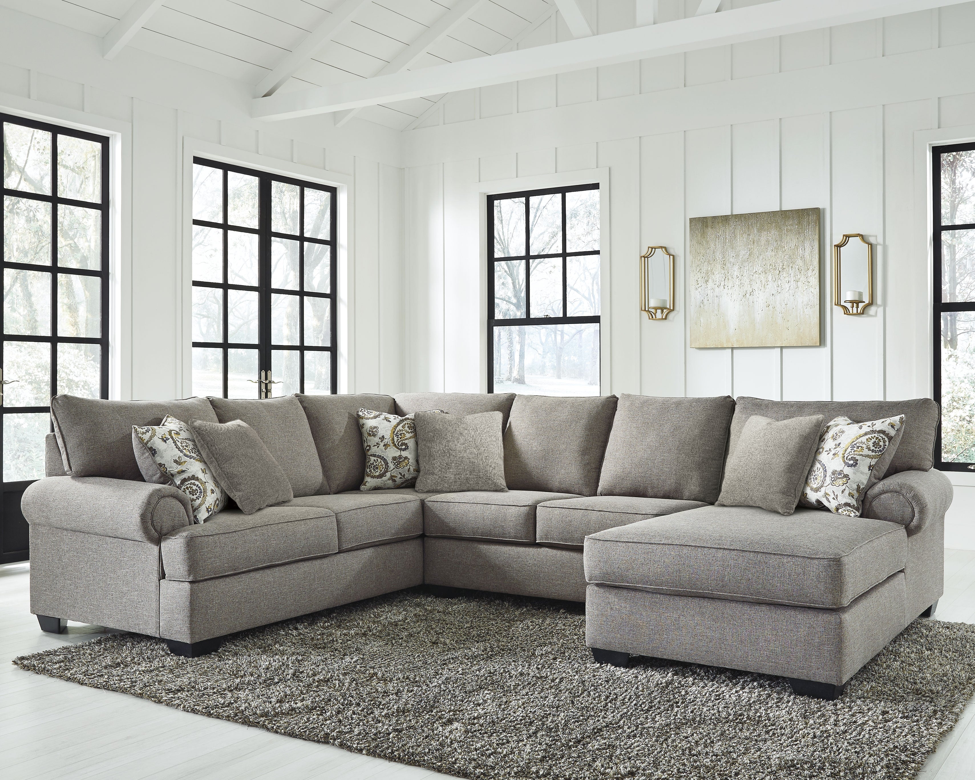 Renchen Benchcraft 3-Piece Sectional with Chaise