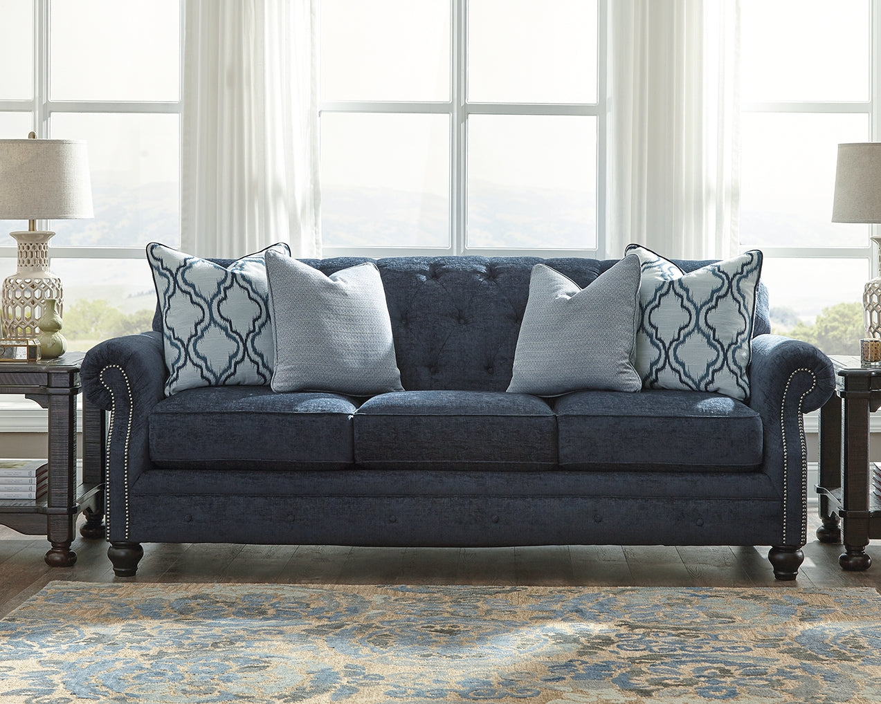 LaVernia Benchcraft Sofa