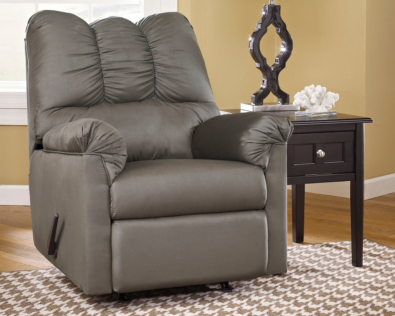 Darcy Signature Design by Ashley Recliner