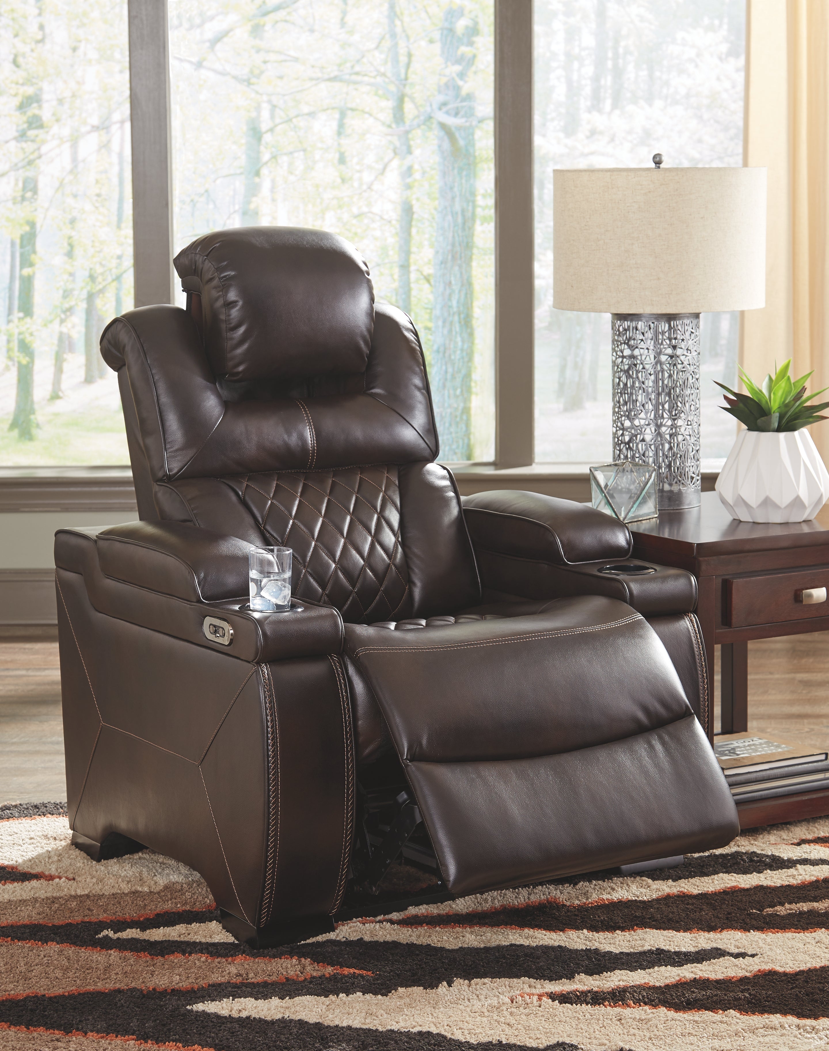 Warnerton Signature Design by Ashley Recliner