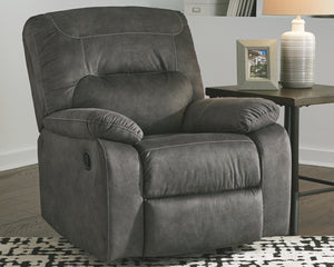 Bolzano Benchcraft Recliner