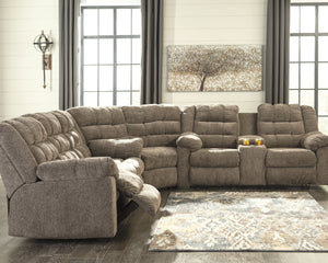 Workhorse Signature Design by Ashley 3-Piece Reclining Sectional