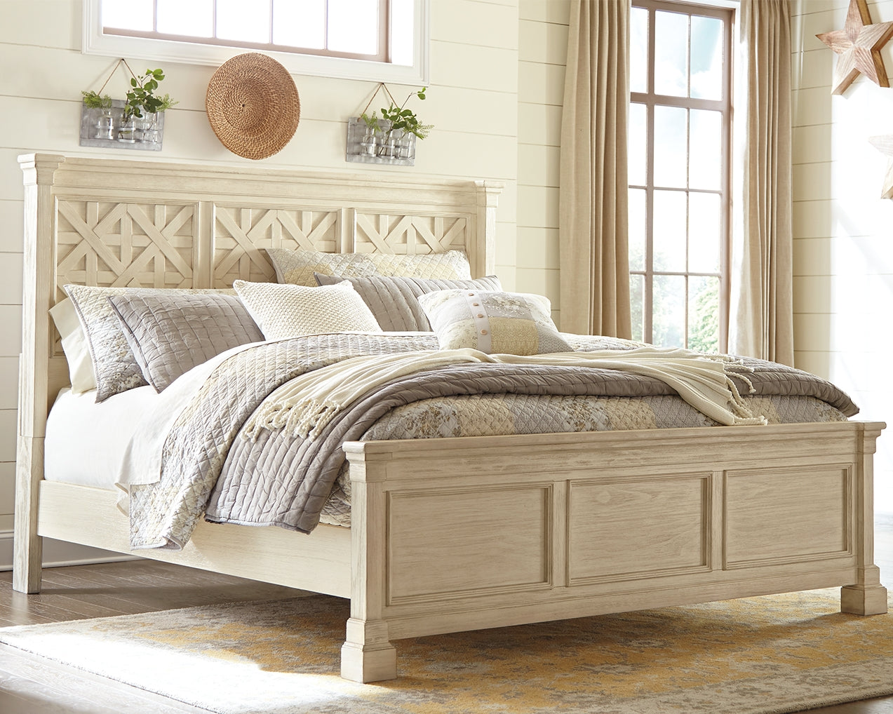 Bolanburg Signature Design by Ashley California King Panel Bed