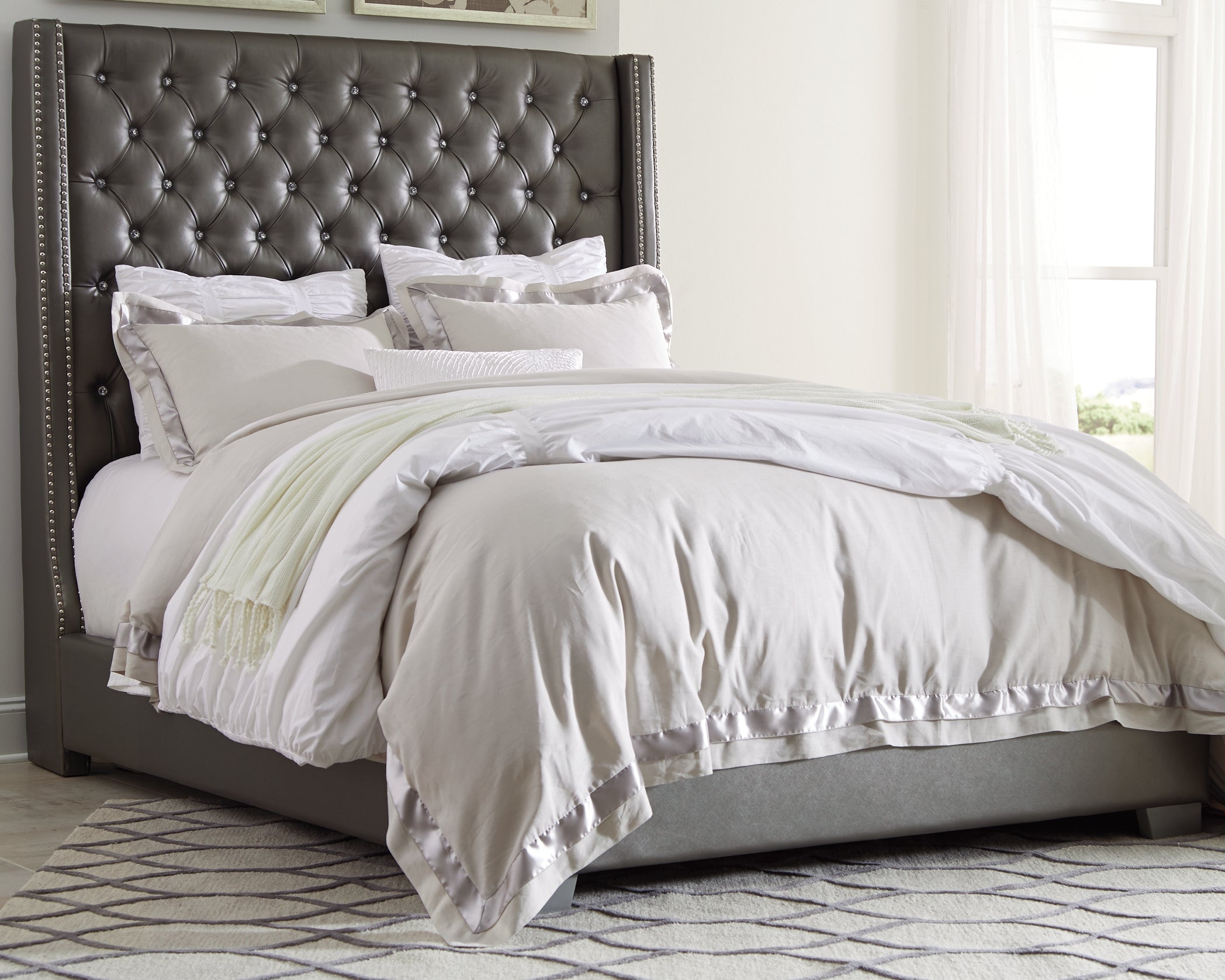 Coralayne Signature Design by Ashley King Upholstered Bed