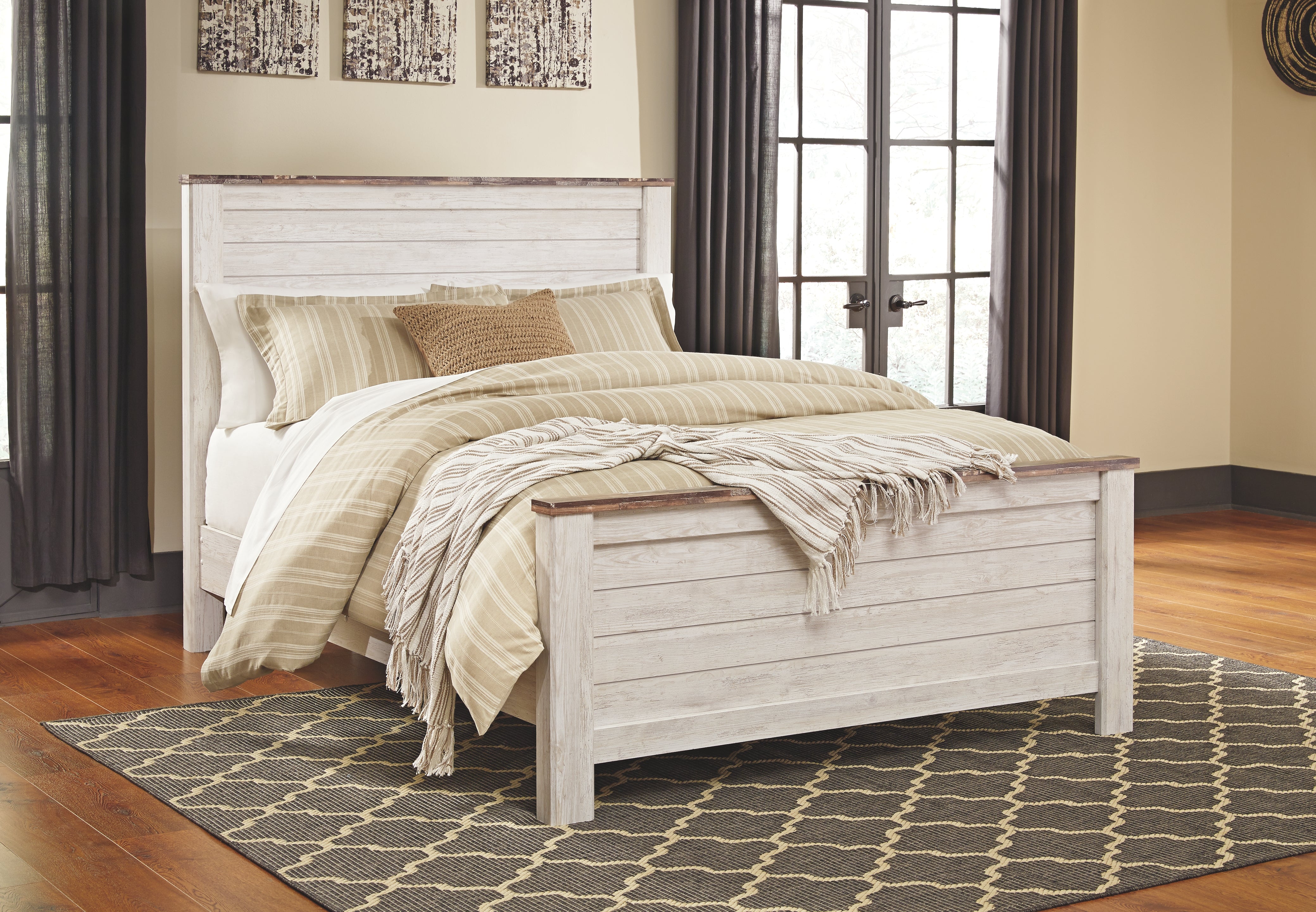 Willowton Signature Design by Ashley Queen Panel Bed