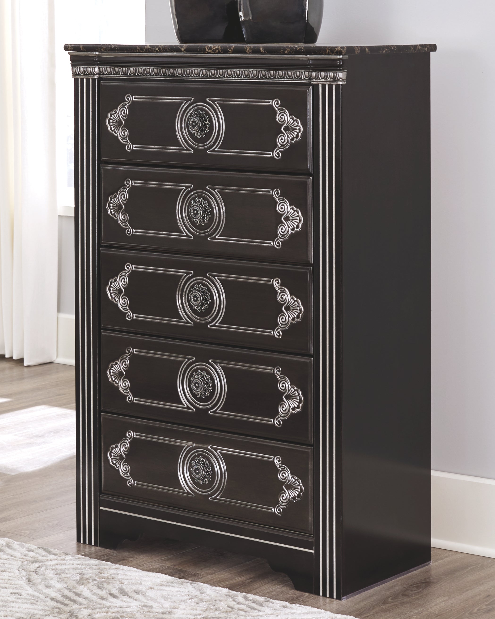 Banalski Signature Design by Ashley Chest of Drawers