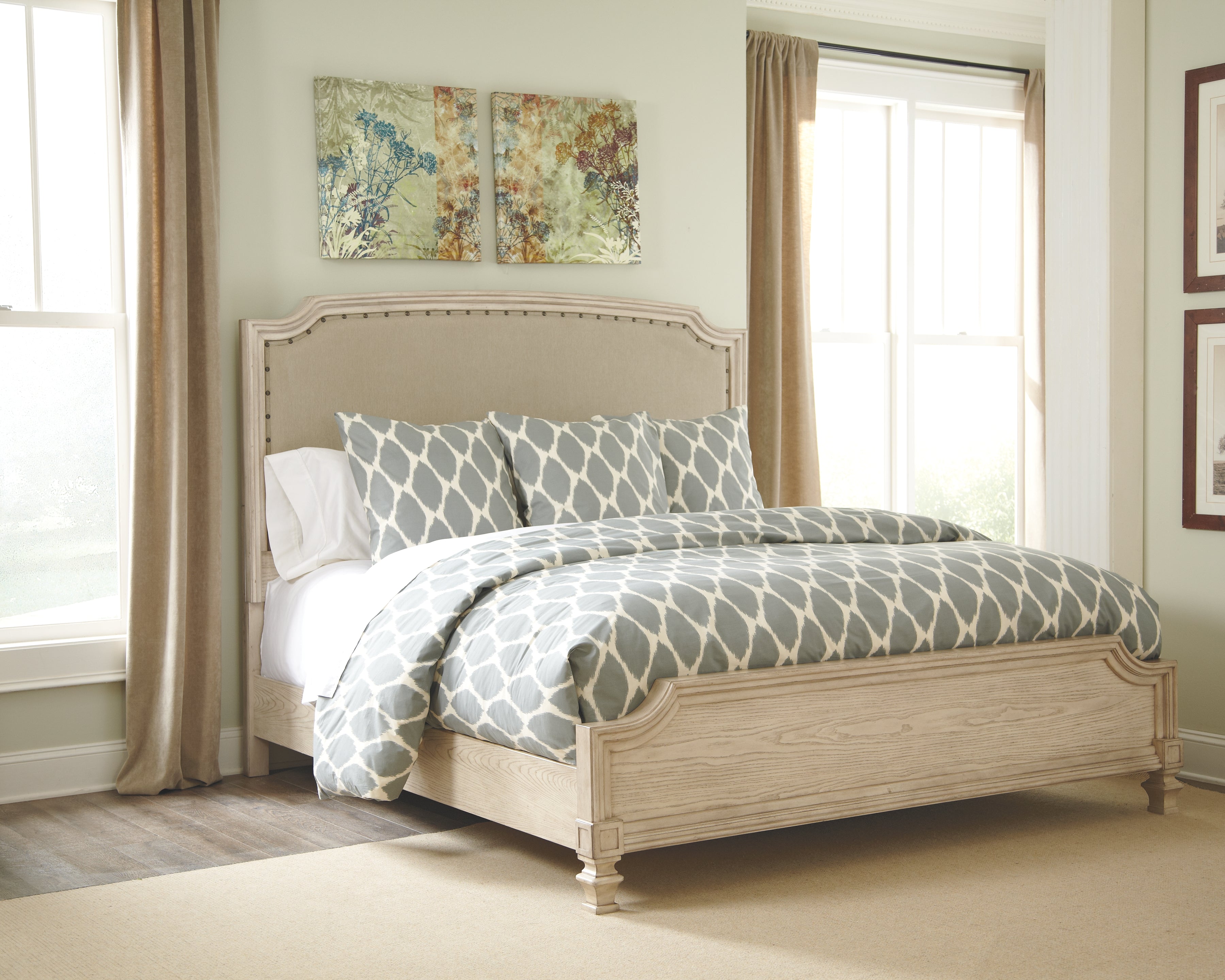 Demarlos Signature Design by Ashley Queen Upholstered Panel Bed