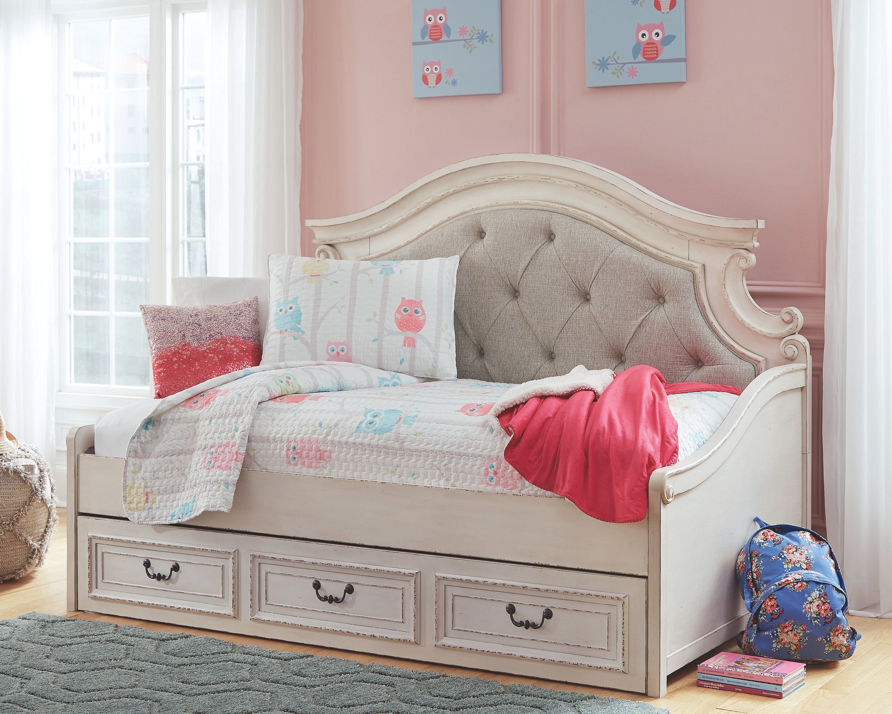 Realyn Signature Design by Ashley Twin Daybed with 1 Large Storage Drawer