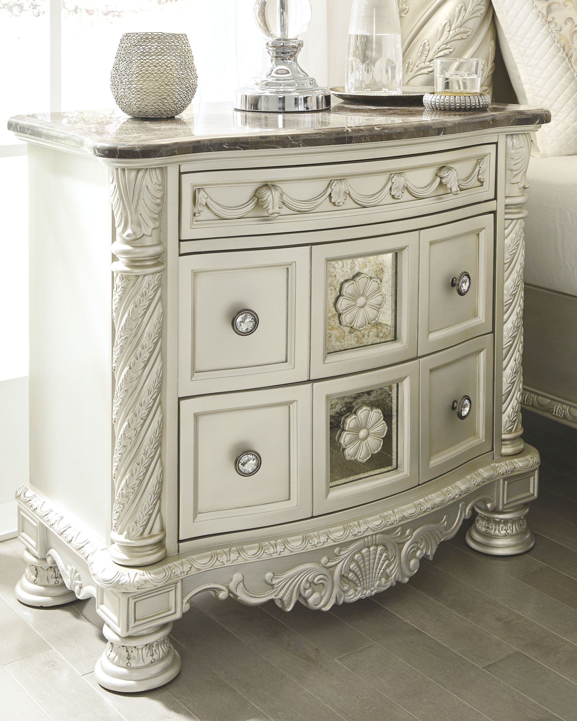 Cassimore Signature Design by Ashley Nightstand