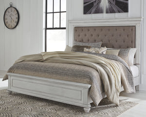 Kanwyn Benchcraft Panel Bed