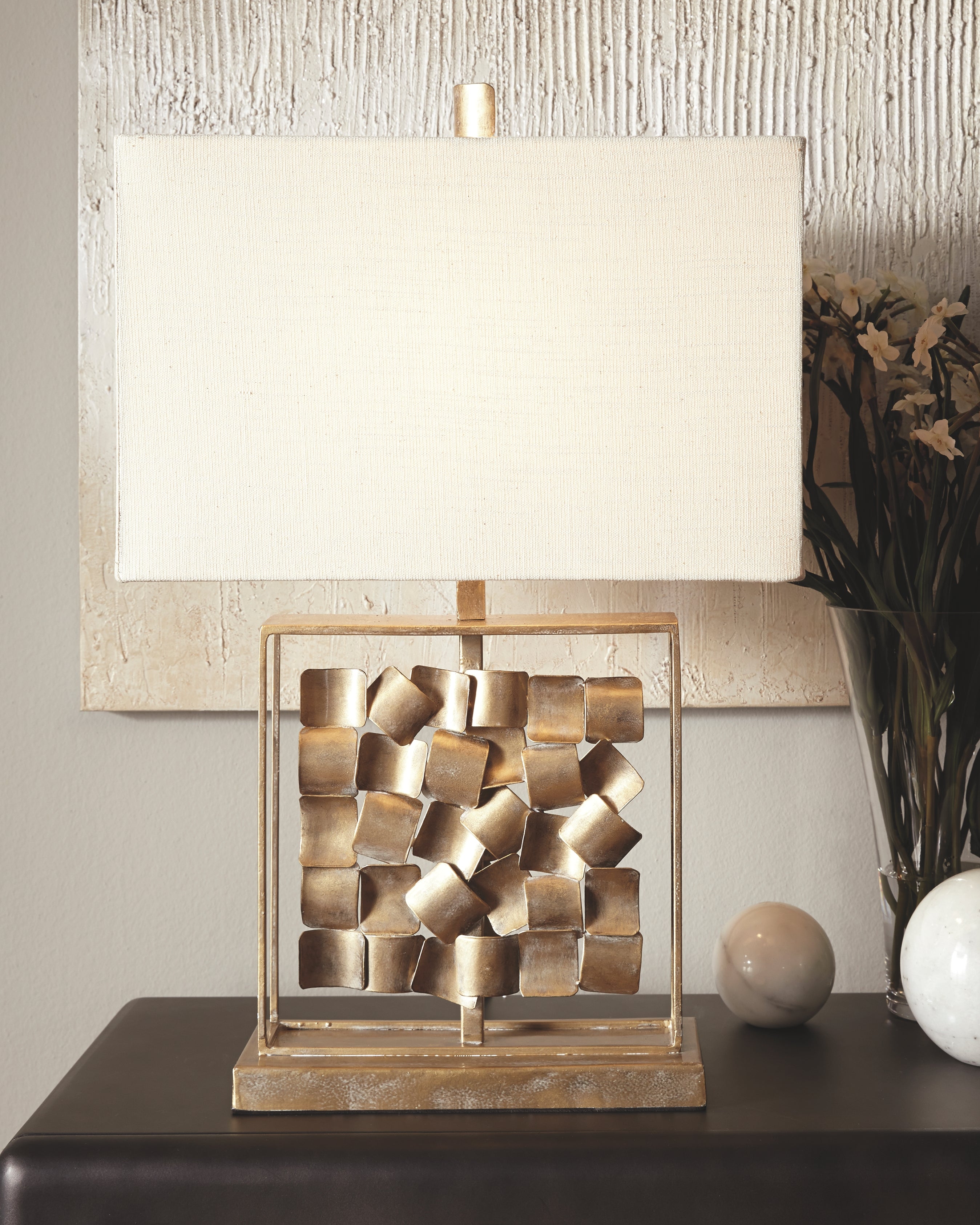 Evera Signature Design by Ashley Table Lamp