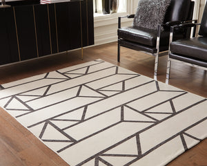 Derval Signature Design by Ashley Rug Large