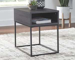 Yarlow Signature Design by Ashley End Table