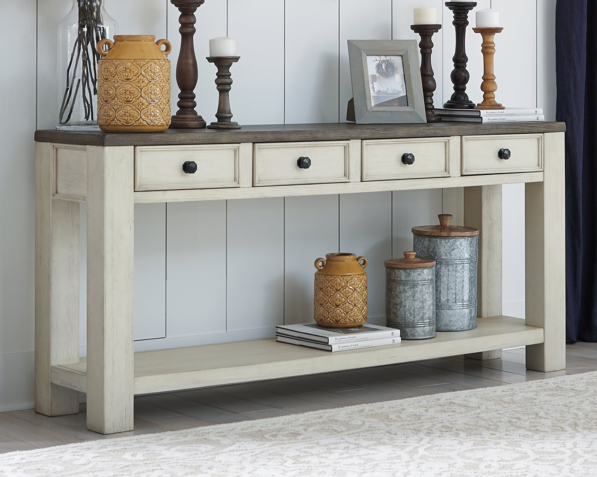 Bolanburg Signature Design by Ashley Sofa Table