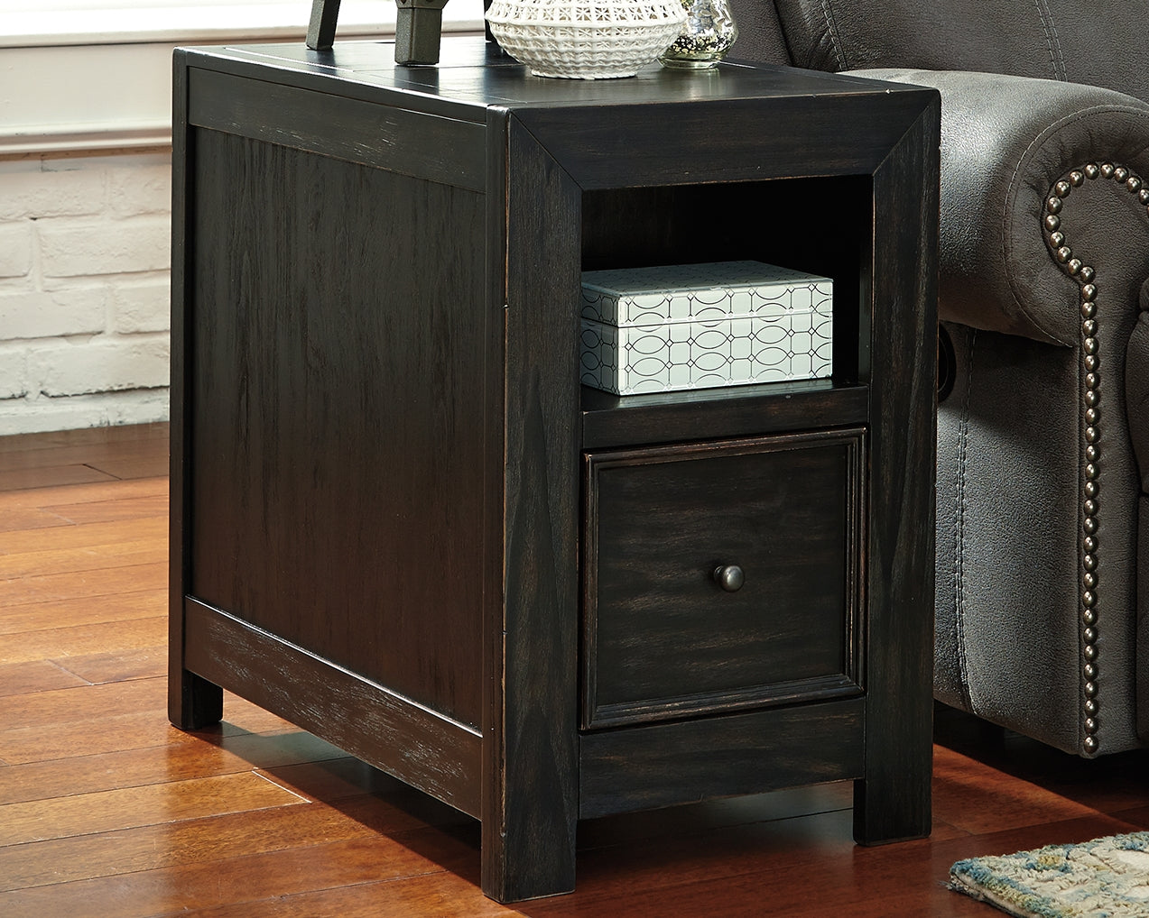 Gavelston Signature Design by Ashley End Table Chair Side